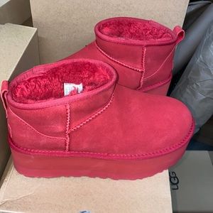 UGG CLASSIC ULTRA MINI PLATFORM